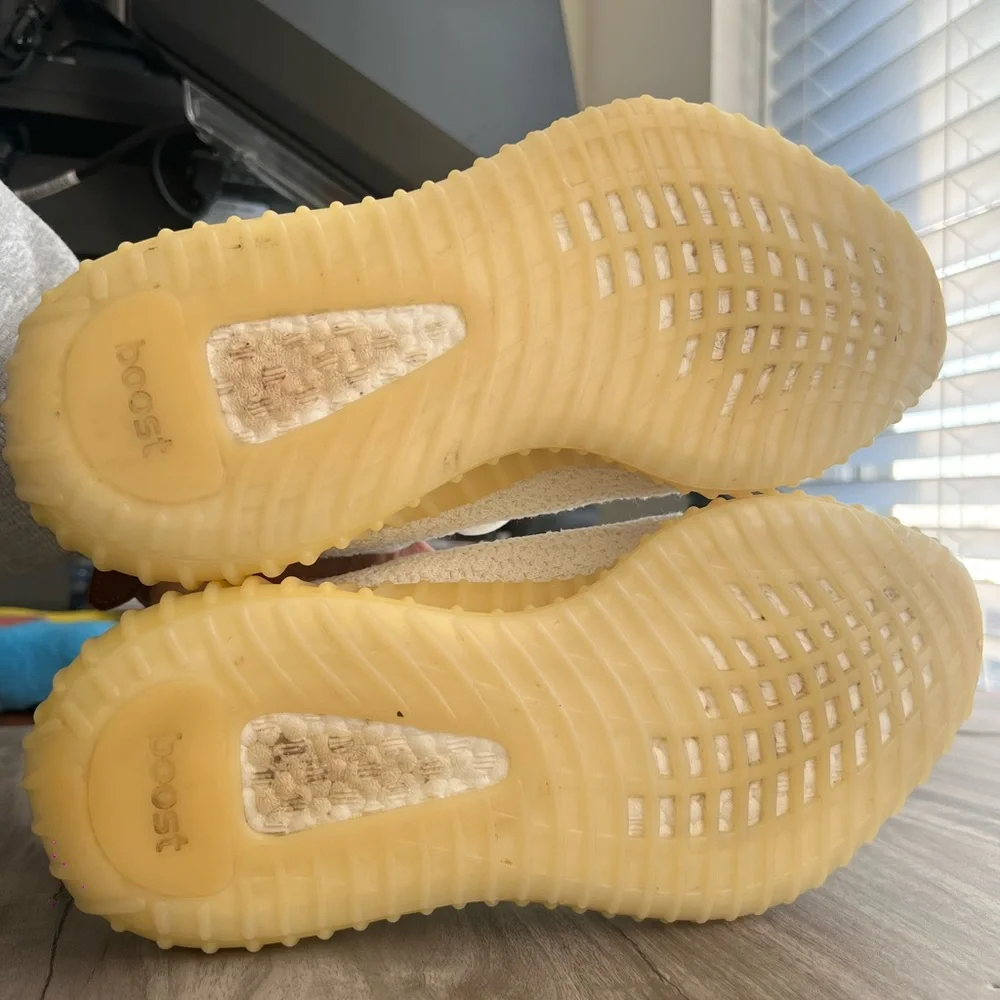 Size 7 Men’s/ 8.5 Women’s- adidas Yeezy Boost 350 V2 Low Cream White - Picture 8 of 8